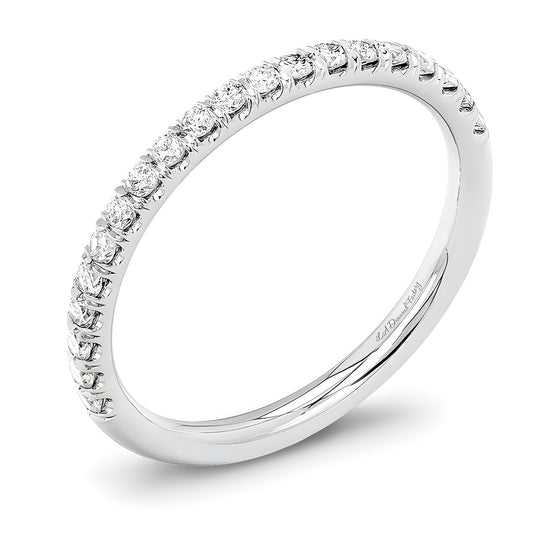 Scalloped Pave Diamond Wedding Band (1/3 ctw)
